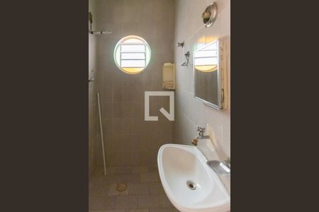 Casa à venda com 130m², 2 quartos e 1 vaga Casa à venda com 130m², 2 quartos e 1 vagaCasa 2- Banheiro