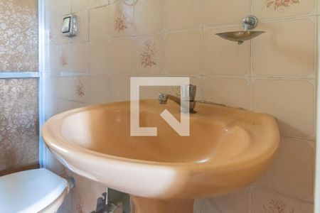 Casa à venda com 130m², 2 quartos e 1 vaga Casa à venda com 130m², 2 quartos e 1 vagaBanheiro