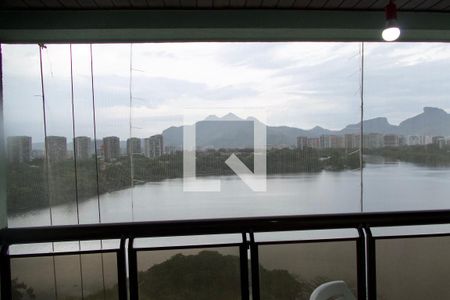 Sala vista  de apartamento à venda com 2 quartos, 91m² em Barra da Tijuca, Rio de Janeiro