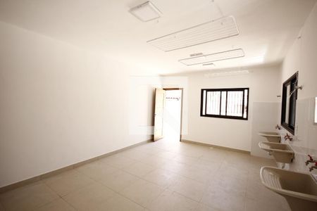 Casa de condomínio para alugar com 37m², 1 quarto e sem vagaLavanderia