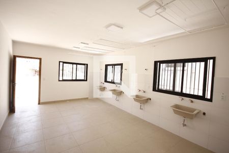 Casa de condomínio para alugar com 37m², 1 quarto e sem vagaLavanderia