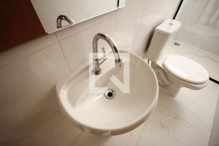 Casa de condomínio para alugar com 37m², 1 quarto e sem vagaBanheiro