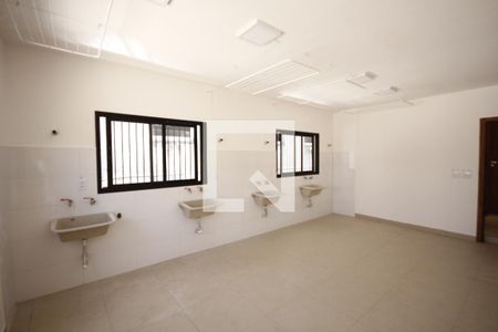 Casa de condomínio para alugar com 37m², 1 quarto e sem vagaLavanderia