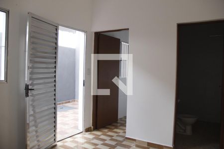 Sala / Cozinha de casa para alugar com 1 quarto, 40m² em Parque Maria Helena, Suzano