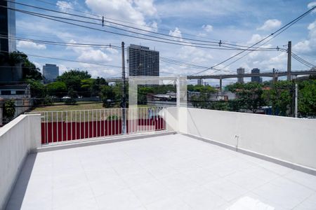 Casa à venda com 158m², 2 quartos e 2 vagasVaranda