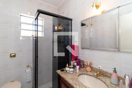 Casa à venda com 240m², 3 quartos e 4 vagasBanheiro 2