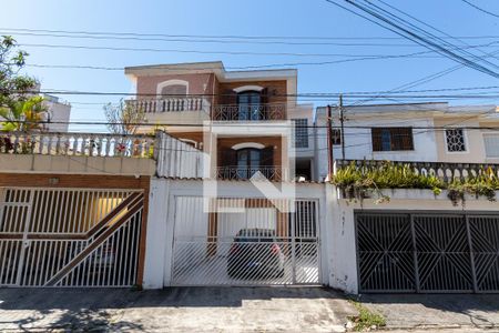 Casa à venda com 240m², 3 quartos e 4 vagasFachada
