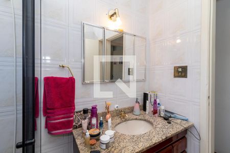 Casa à venda com 240m², 3 quartos e 4 vagasBanheiro 2