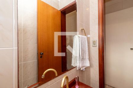 Casa à venda com 240m², 3 quartos e 4 vagasLavabo