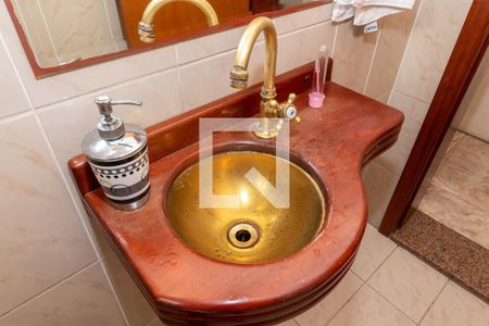 Casa à venda com 240m², 3 quartos e 4 vagasLavabo