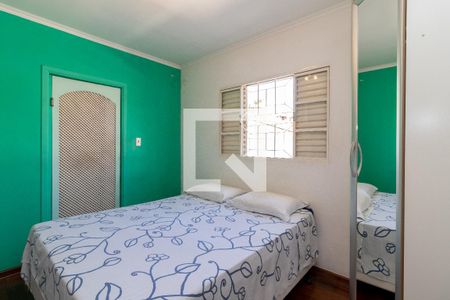 Casa à venda com 240m², 3 quartos e 4 vagasSuíte