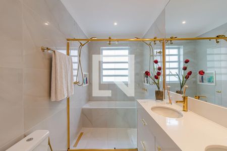 Casa à venda com 350m², 4 quartos e 3 vagasBanheiro da Suíte 4