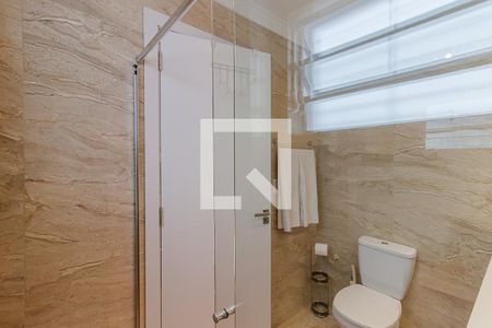 Casa à venda com 350m², 4 quartos e 3 vagasBanheiro da Suíte 1