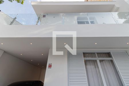 Casa à venda com 350m², 4 quartos e 3 vagasFachada