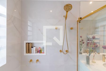 Casa à venda com 350m², 4 quartos e 3 vagasBanheiro da Suíte 4