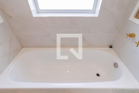 Casa à venda com 350m², 4 quartos e 3 vagasBanheiro da Suíte 4