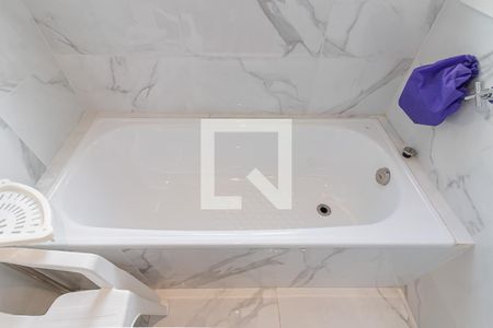 Casa à venda com 350m², 4 quartos e 3 vagasBanheiro da Suíte 2 e 3