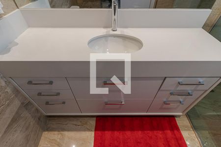 Casa à venda com 350m², 4 quartos e 3 vagasBanheiro da Suíte 1