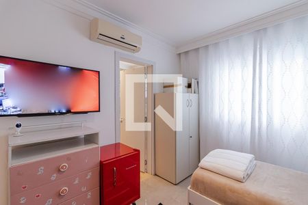 Casa à venda com 350m², 4 quartos e 3 vagasSuíte 1