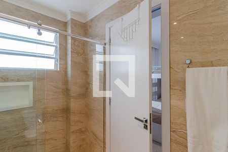 Casa à venda com 350m², 4 quartos e 3 vagasBanheiro da Suíte 1