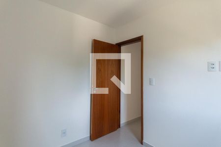 Quarto 2 de apartamento para alugar com 2 quartos, 40m² em Vila Aricanduva, São Paulo