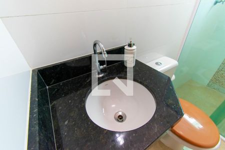 Casa à venda com 135m², 3 quartos e 3 vagas Casa à venda com 135m², 3 quartos e 3 vagasBanheiro da Suíte 1