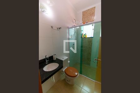 Casa à venda com 135m², 3 quartos e 3 vagas Casa à venda com 135m², 3 quartos e 3 vagasBanheiro da Suíte 1