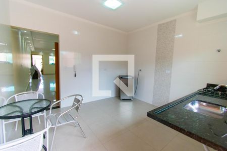 Casa à venda com 135m², 3 quartos e 3 vagas Casa à venda com 135m², 3 quartos e 3 vagasCozinha