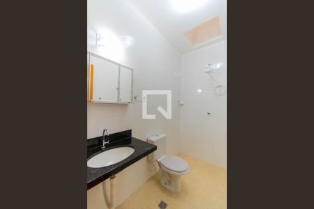 Casa à venda com 135m², 3 quartos e 3 vagas Casa à venda com 135m², 3 quartos e 3 vagasBanheiro do Corredor