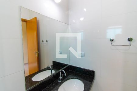 Casa à venda com 135m², 3 quartos e 3 vagasBanheiro da Suíte 2