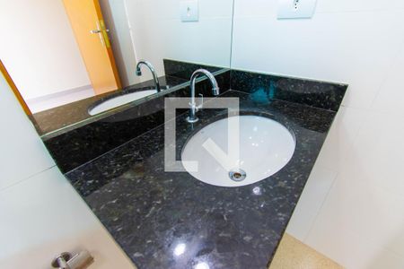 Casa à venda com 135m², 3 quartos e 3 vagasBanheiro da Suíte 2