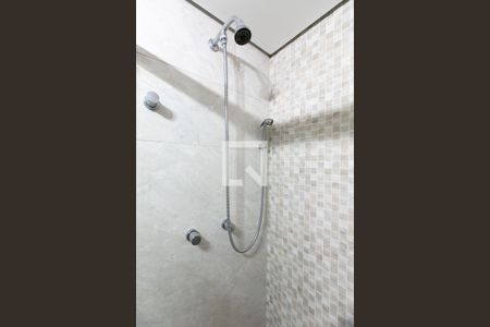 Apartamento para alugar com 70m², 3 quartos e 1 vagaChuveiro