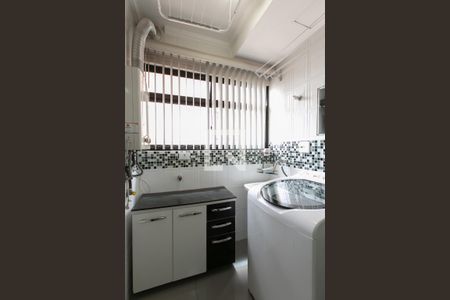 Apartamento para alugar com 70m², 3 quartos e 1 vagaÁrea de Serviço