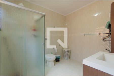 Casa à venda com 250m², 6 quartos e 1 vaga Casa à venda com 250m², 6 quartos e 1 vagaCasa 1 Banheiro Suíte 1