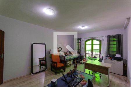 Casa à venda com 250m², 6 quartos e 1 vaga Casa à venda com 250m², 6 quartos e 1 vagaCasa 1 Suíte 1