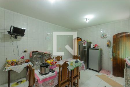 Casa à venda com 250m², 6 quartos e 1 vaga Casa à venda com 250m², 6 quartos e 1 vagaCasa 1 Cozinha