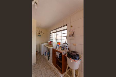 Casa à venda com 250m², 6 quartos e 1 vaga Casa à venda com 250m², 6 quartos e 1 vagaCasa 1 Área de Serviço