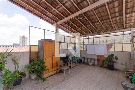 Casa à venda com 250m², 6 quartos e 1 vaga Casa à venda com 250m², 6 quartos e 1 vagaCasa 1 Varanda