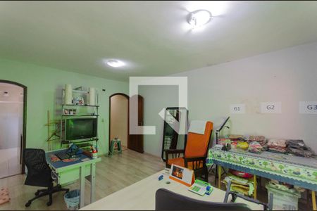 Casa à venda com 250m², 6 quartos e 1 vaga Casa à venda com 250m², 6 quartos e 1 vagaCasa 1 Suíte 1