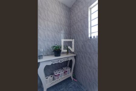 Casa à venda com 250m², 6 quartos e 1 vaga Casa à venda com 250m², 6 quartos e 1 vagaCasa 2 Banheiro