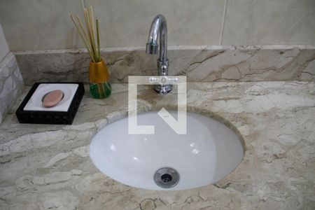 Apartamento à venda com 196m², 4 quartos e 3 vagasBanheiro Social