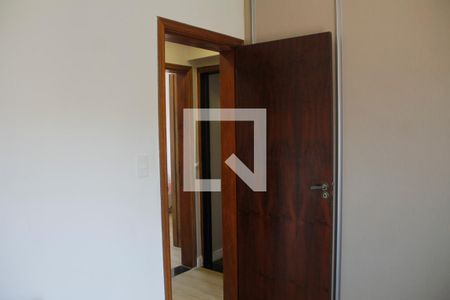 Apartamento à venda com 196m², 4 quartos e 3 vagasQuarto 1