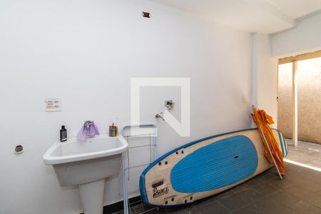 Casa à venda com 200m², 3 quartos e 2 vagasÁrea de Serviço