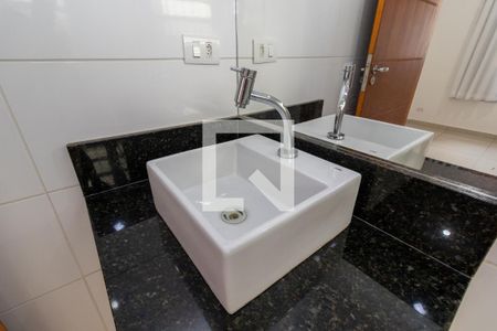 Casa à venda com 200m², 3 quartos e 2 vagasBanheiro da Suíte