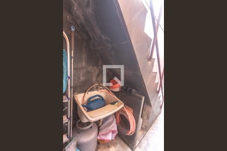 Casa à venda com 160m², 3 quartos e 2 vagas Casa à venda com 160m², 3 quartos e 2 vagasÁrea de serviço