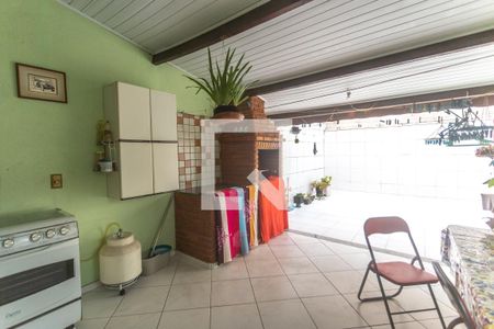 Casa à venda com 160m², 3 quartos e 2 vagas Casa à venda com 160m², 3 quartos e 2 vagasChurrasqueira
