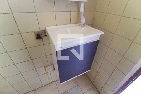 Banheiro de casa para alugar com 1 quarto, 40m² em Vila Norma, São Paulo