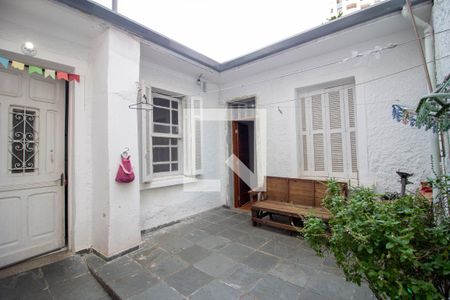 Casa à venda com 200m², 3 quartos e sem vagaQuintal