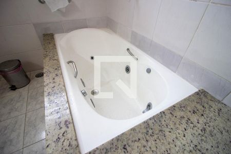 Casa à venda com 200m², 3 quartos e sem vagaBanheiro