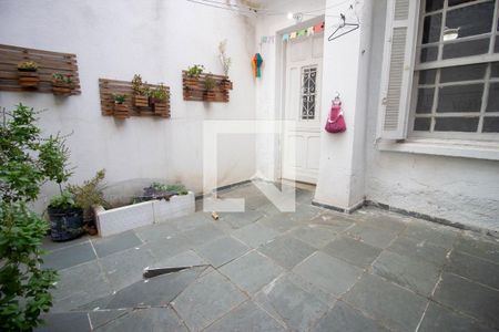 Casa à venda com 200m², 3 quartos e sem vagaQuintal